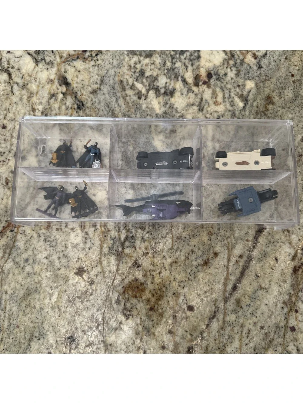 4x Hot Wheels Batman Vehicles & 4x Batman Mini Figures + Display Case